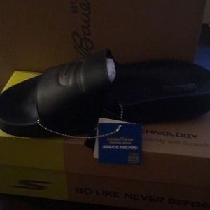 Skechers Hyper Slides
